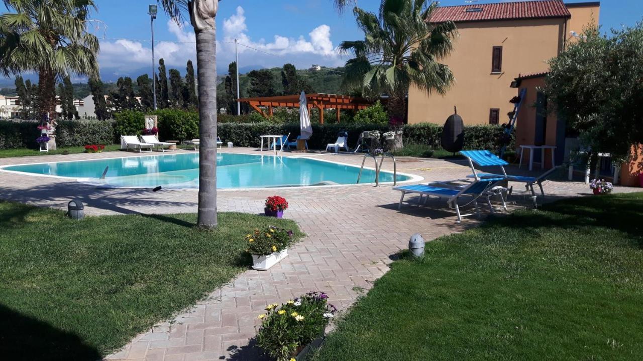 Bed & Breakfast Beb Oasi Marina 2*